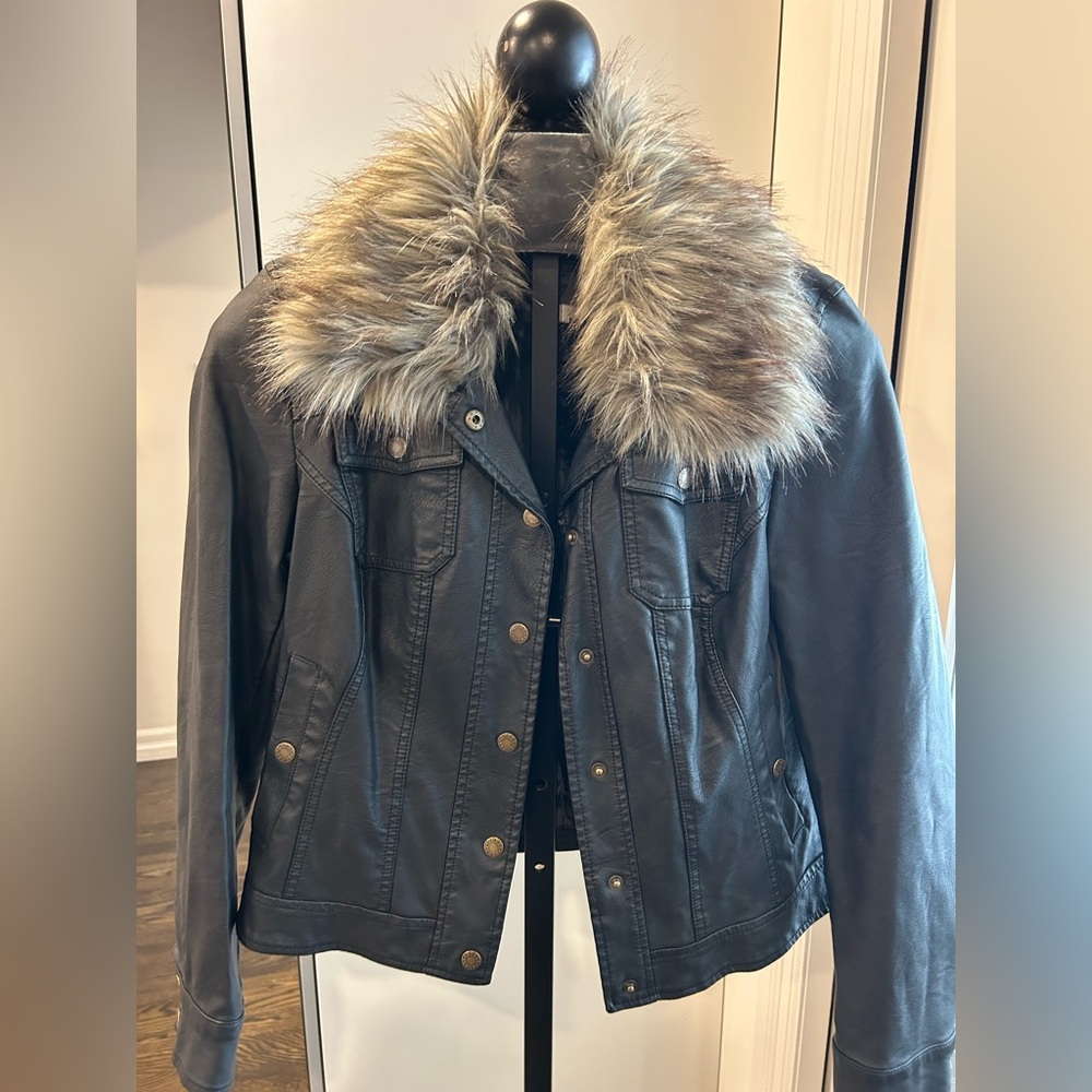 Guess Women's Faux Leather Jacket With Faux Fur Trim - Size L